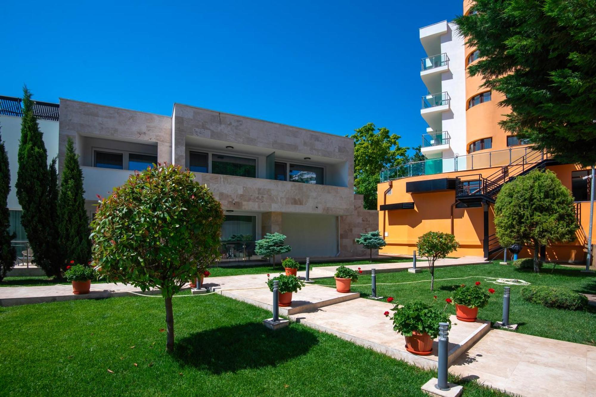 Hotel Saturn Exterior foto